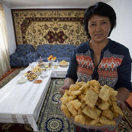 Nurgul Hotel Bokonbayevo Bagian luar foto